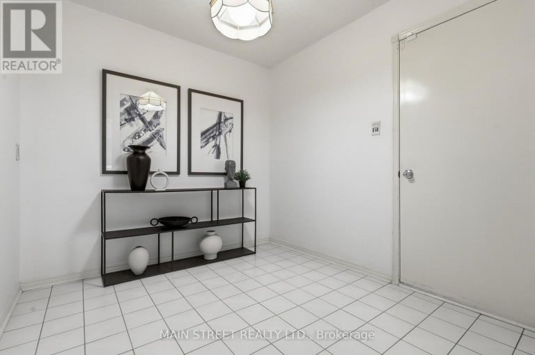 95 WHISTLING HILLS DRIVE, Toronto (Milliken), Ontario, M1V3K7