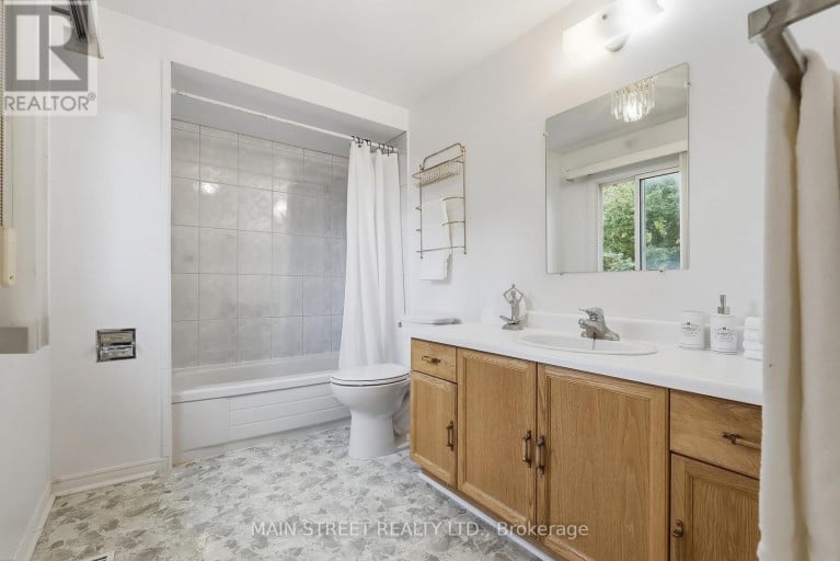95 WHISTLING HILLS DRIVE, Toronto (Milliken), Ontario, M1V3K7