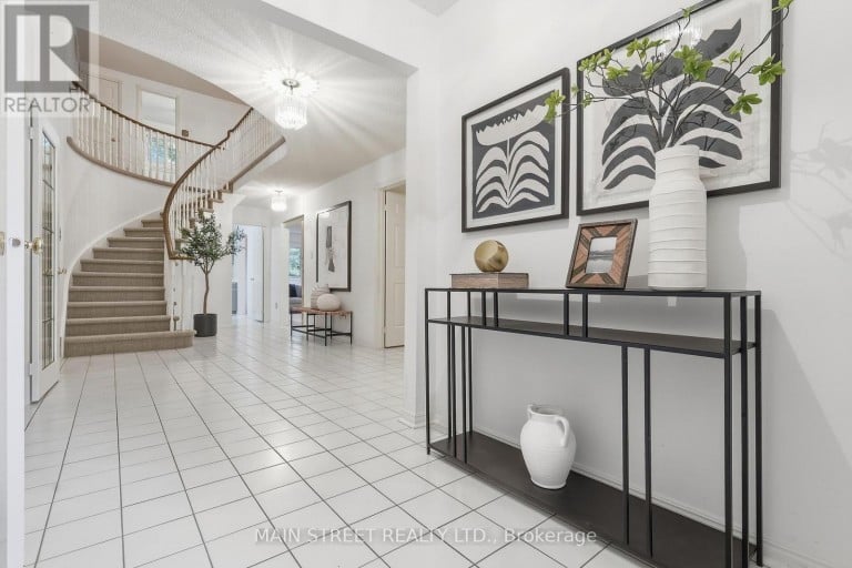 95 WHISTLING HILLS DRIVE, Toronto (Milliken), Ontario, M1V3K7