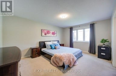 76 FORD WILSON BOULEVARD Newmarket (Woodland Hill) Ontario photo 19