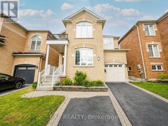 76 FORD WILSON BOULEVARD Newmarket (Woodland Hill) Ontario photo 2