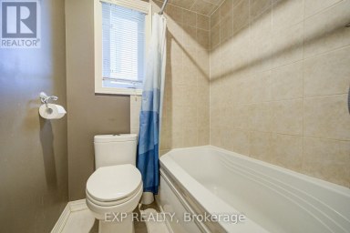 76 FORD WILSON BOULEVARD Newmarket (Woodland Hill) Ontario photo 30