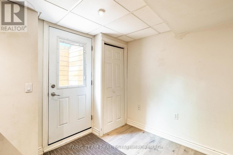 503 GROVE STREET E, Barrie (Grove East), Ontario, L4M5Z4