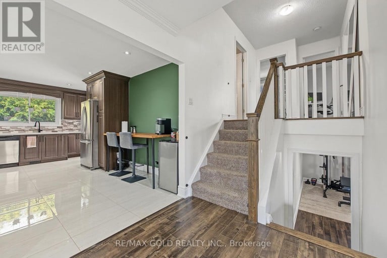 55 MALCOLM CRESCENT, Brampton (Central Park), Ontario, L6S3C7