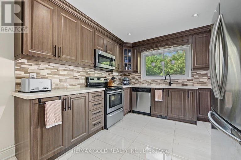 55 MALCOLM CRESCENT, Brampton (Central Park), Ontario, L6S3C7