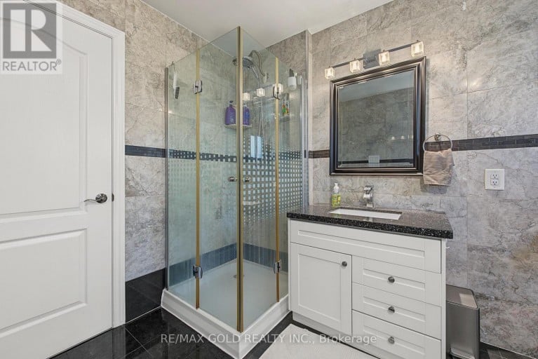 55 MALCOLM CRESCENT, Brampton (Central Park), Ontario, L6S3C7