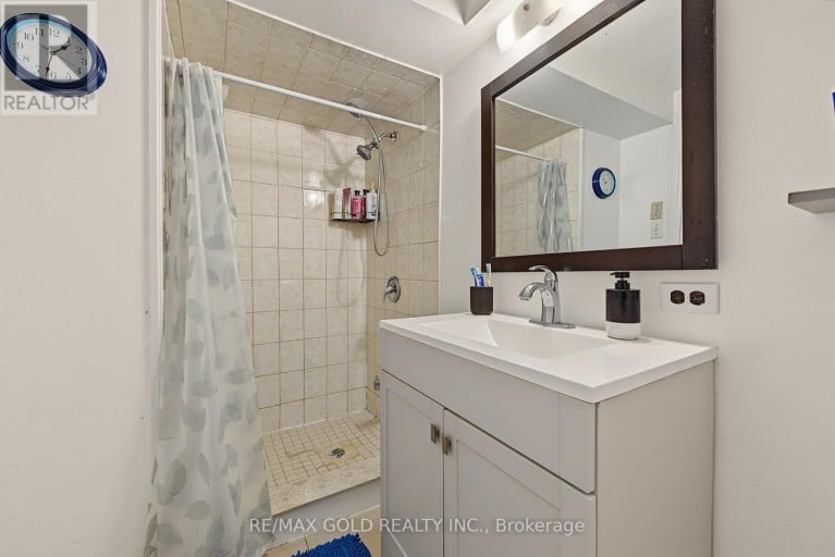 55 MALCOLM CRESCENT, Brampton (Central Park), Ontario, L6S3C7