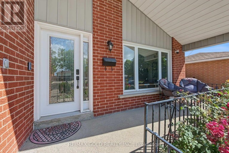 55 MALCOLM CRESCENT, Brampton (Central Park), Ontario, L6S3C7