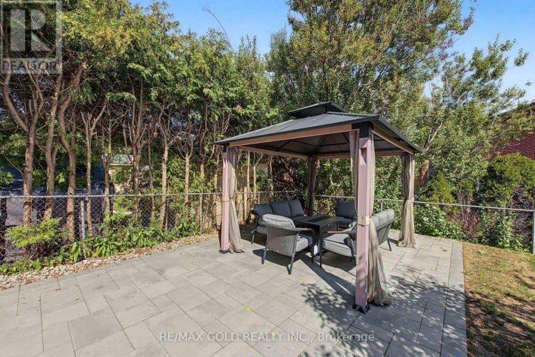 55 MALCOLM CRESCENT, Brampton (Central Park), Ontario, L6S3C7