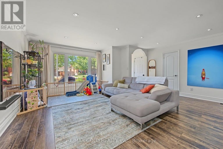 55 MALCOLM CRESCENT, Brampton (Central Park), Ontario, L6S3C7