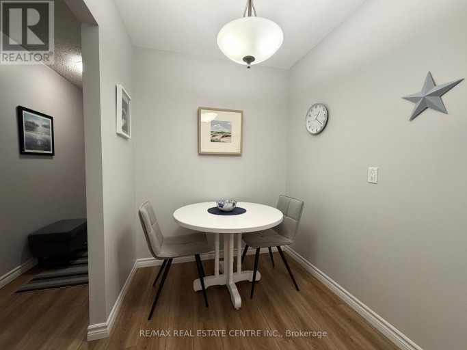 301 - 944 CALEDONIAN VIEW, Cambridge, Ontario, N3H1A5