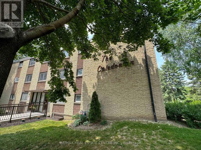 301 - 944 CALEDONIAN VIEW, Cambridge, Ontario, N3H1A5