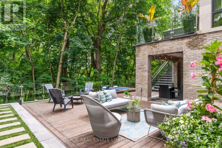 11 RIDGEWOOD ROAD, Toronto (Forest Hill South), Ontario, M5P1T4