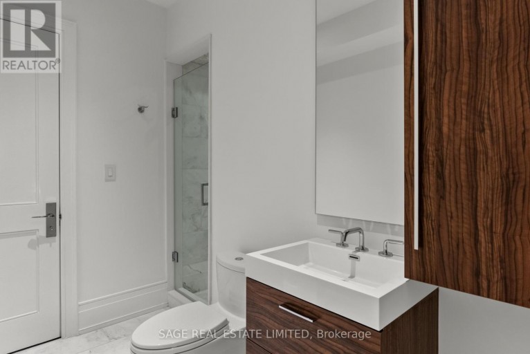 11 RIDGEWOOD ROAD, Toronto (Forest Hill South), Ontario, M5P1T4