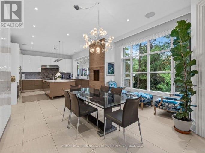 17 ALDERBROOK DRIVE, Toronto (Banbury-Don Mills), Ontario, M3B1E3