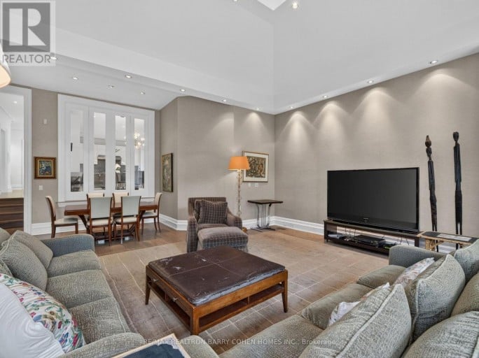 17 ALDERBROOK DRIVE, Toronto (Banbury-Don Mills), Ontario, M3B1E3