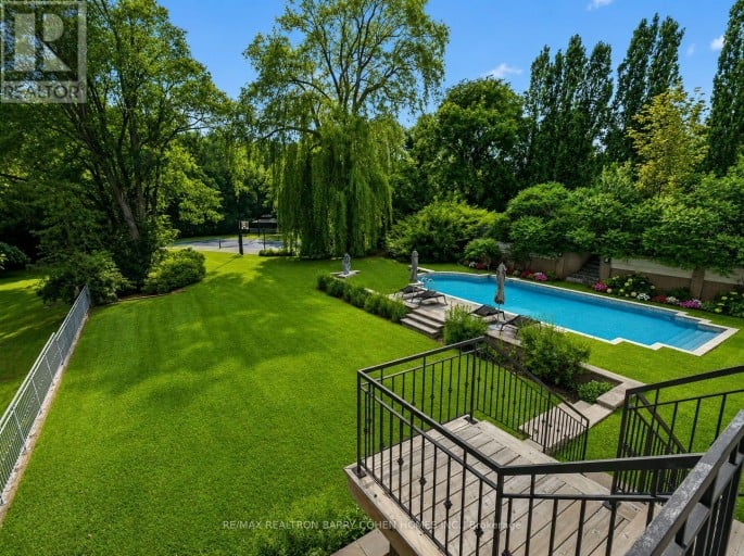 17 ALDERBROOK DRIVE, Toronto (Banbury-Don Mills), Ontario, M3B1E3