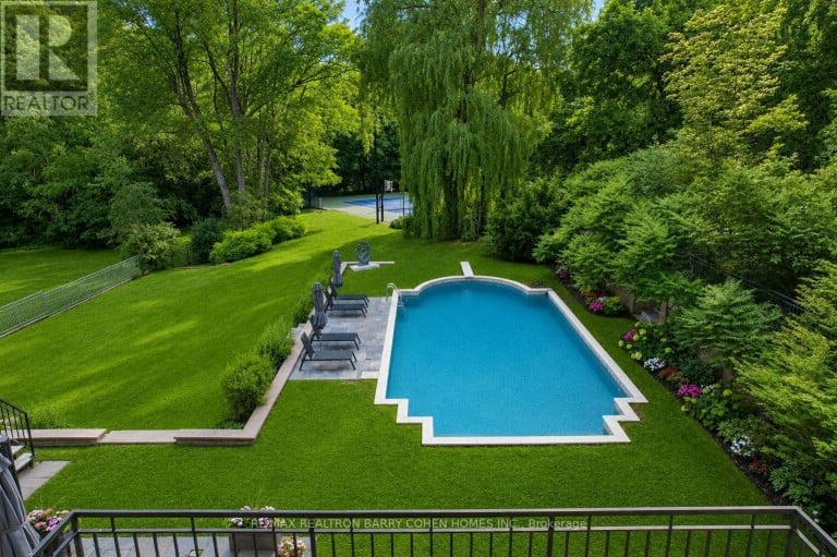17 ALDERBROOK DRIVE, Toronto (Banbury-Don Mills), Ontario, M3B1E3