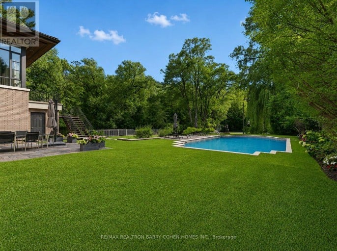 17 ALDERBROOK DRIVE, Toronto (Banbury-Don Mills), Ontario, M3B1E3