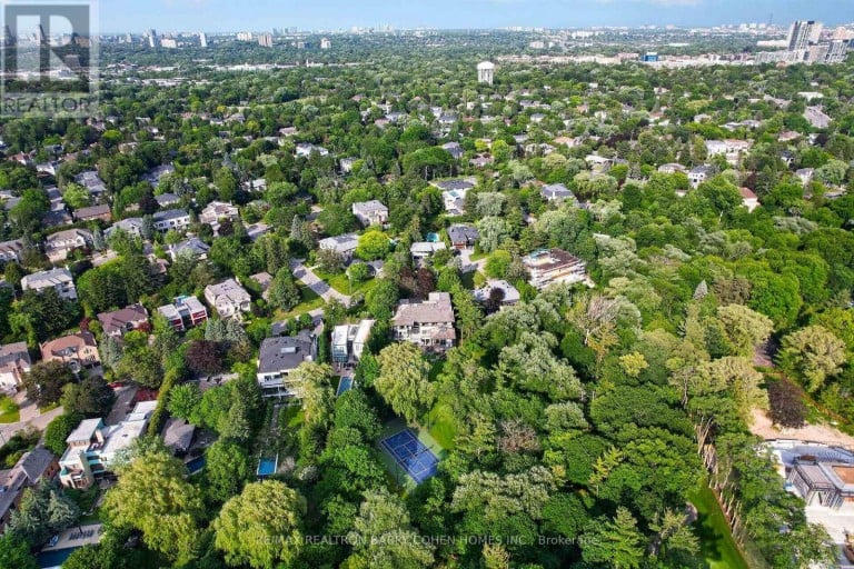 17 ALDERBROOK DRIVE, Toronto (Banbury-Don Mills), Ontario, M3B1E3