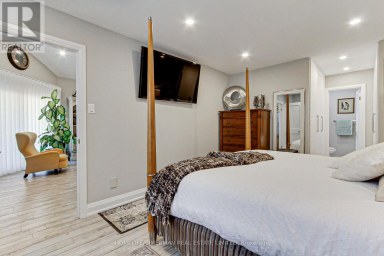 30 BRANDY LANE WAY Newmarket (Central Newmarket) Ontario photo 17