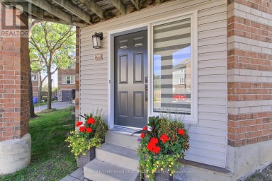 30 BRANDY LANE WAY Newmarket (Central Newmarket) Ontario photo 5