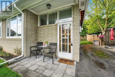 84 LONGFORD DRIVE Newmarket (Bristol-London) Ontario photo 2