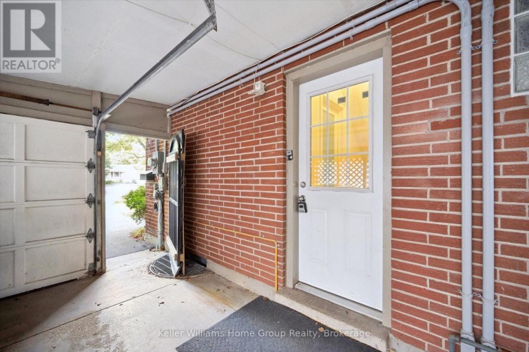 10 PICADILLY PLACE, Guelph (Dovercliffe Park/Old University), Ontario, N1G2P9