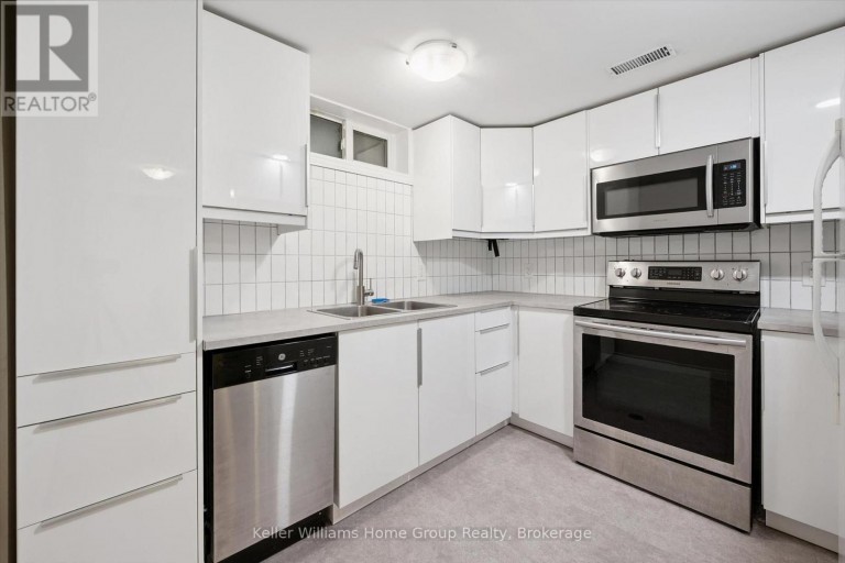 10 PICADILLY PLACE, Guelph (Dovercliffe Park/Old University), Ontario, N1G2P9