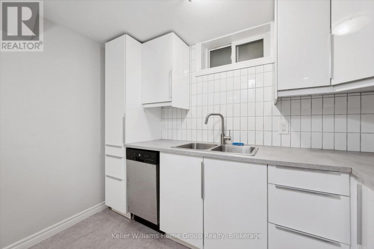 10 PICADILLY PLACE, Guelph (Dovercliffe Park/Old University), Ontario, N1G2P9