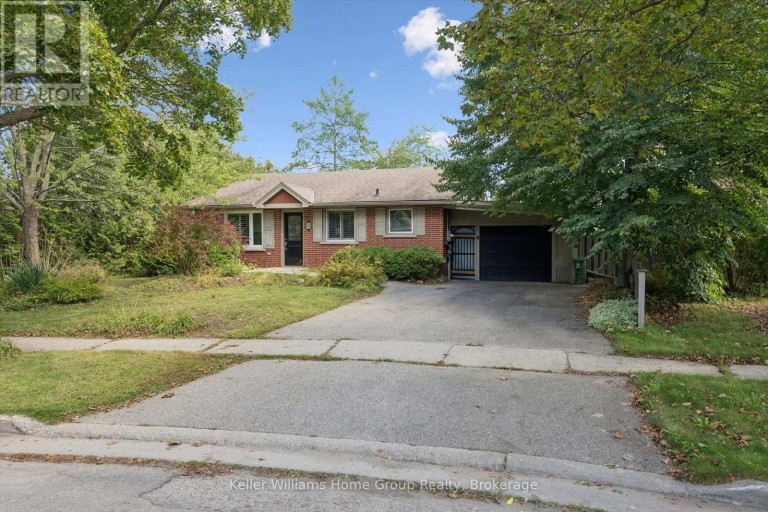 10 PICADILLY PLACE, Guelph (Dovercliffe Park/Old University), Ontario, N1G2P9