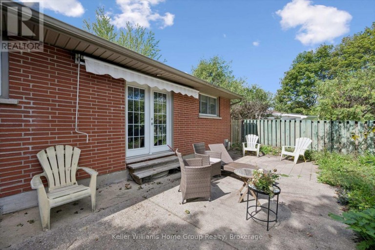10 PICADILLY PLACE, Guelph (Dovercliffe Park/Old University), Ontario, N1G2P9