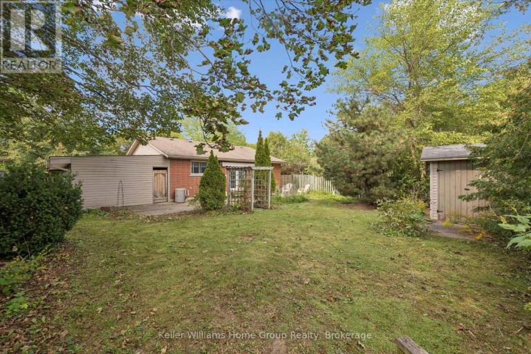 10 PICADILLY PLACE, Guelph (Dovercliffe Park/Old University), Ontario, N1G2P9