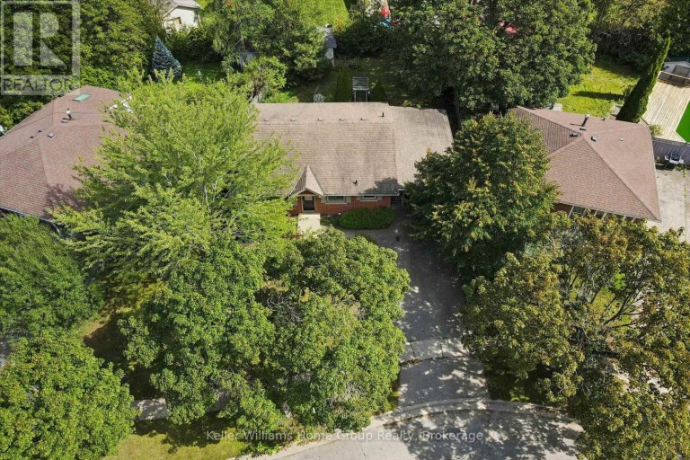 10 PICADILLY PLACE, Guelph (Dovercliffe Park/Old University), Ontario, N1G2P9