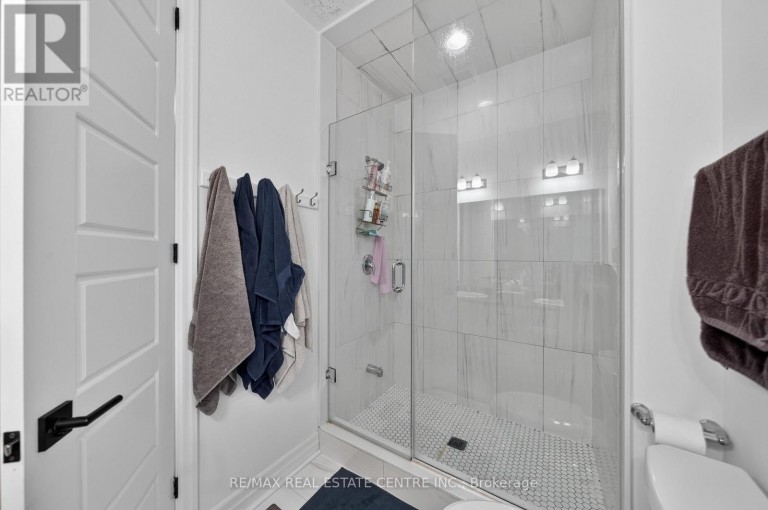 1404 KOVACHIK BOULEVARD, Milton (Walker), Ontario, L9E1W3