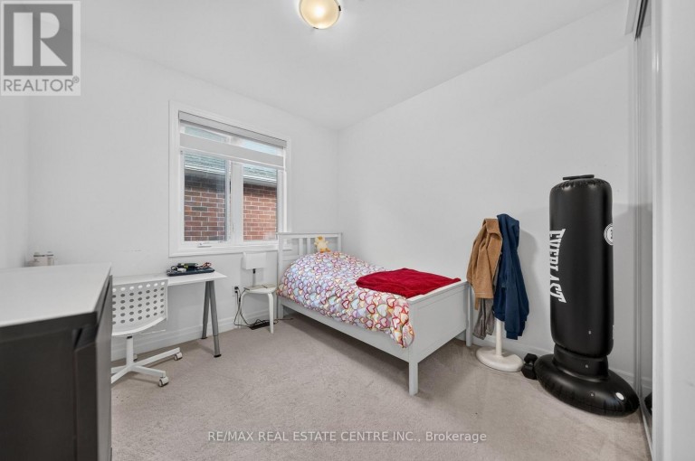 1404 KOVACHIK BOULEVARD, Milton (Walker), Ontario, L9E1W3