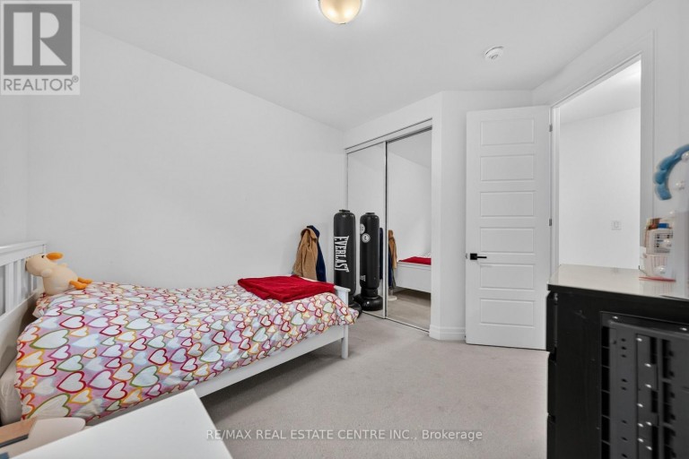 1404 KOVACHIK BOULEVARD, Milton (Walker), Ontario, L9E1W3