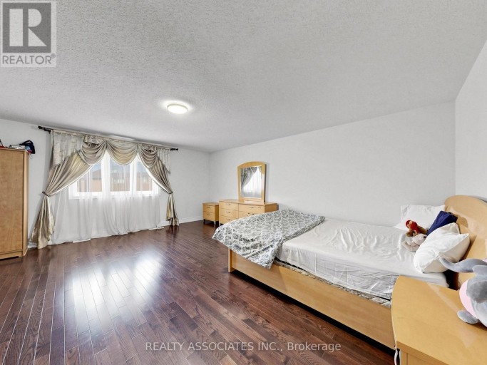 35 GODLIMAN ROAD, Brampton (Credit Valley), Ontario, L6X5G3
