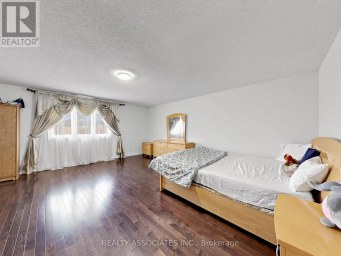 35 GODLIMAN ROAD Brampton (Credit Valley) Ontario photo 25