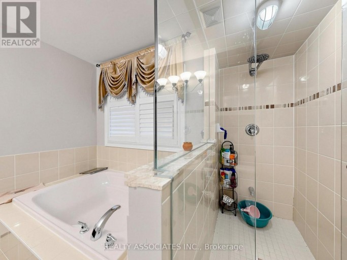 35 GODLIMAN ROAD, Brampton (Credit Valley), Ontario, L6X5G3