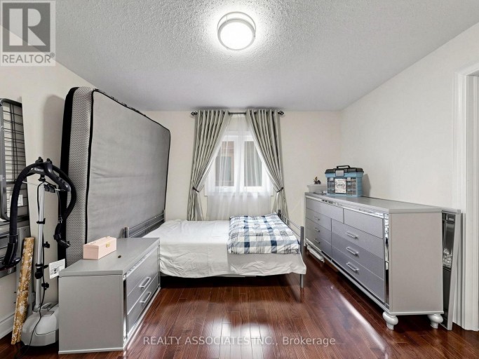 35 GODLIMAN ROAD, Brampton (Credit Valley), Ontario, L6X5G3