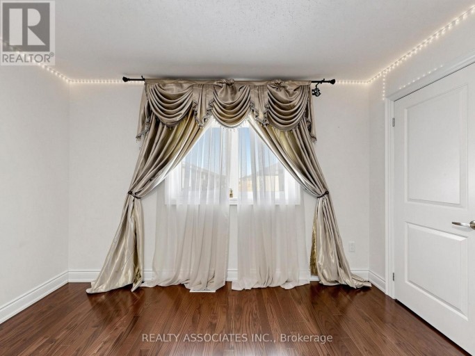 35 GODLIMAN ROAD, Brampton (Credit Valley), Ontario, L6X5G3