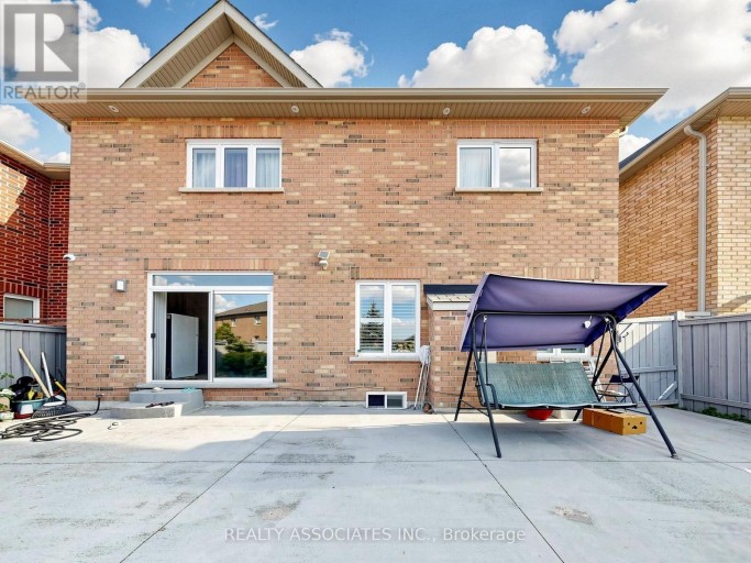 35 GODLIMAN ROAD, Brampton (Credit Valley), Ontario, L6X5G3