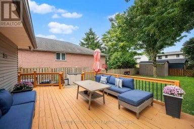 1611 TROSSACKS AVENUE London North (North C) Ontario photo 14