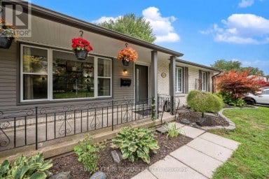 1611 TROSSACKS AVENUE London North (North C) Ontario photo 4