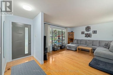 1611 TROSSACKS AVENUE London North (North C) Ontario photo 5