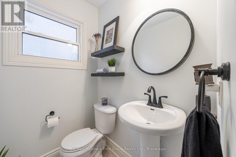 28 RICE DRIVE, Whitby (Pringle Creek), Ontario, L1N7Z1