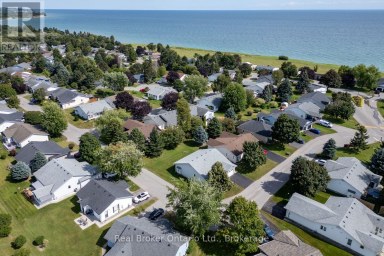 10 NIAGARA TRAIL Clarington (Newcastle) Ontario photo 4
