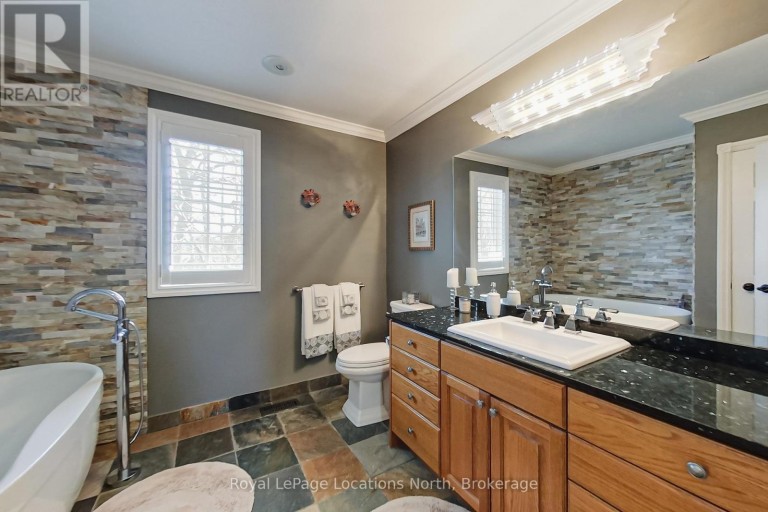 110 LIISA'S LANE, Blue Mountains, Ontario, L9Y0M3
