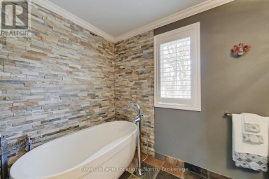 110 LIISA'S LANE Blue Mountains Ontario photo 22
